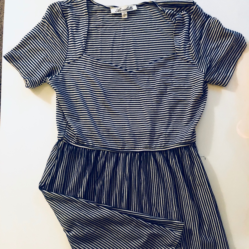Francesca's Sweetheart Neckline Dress